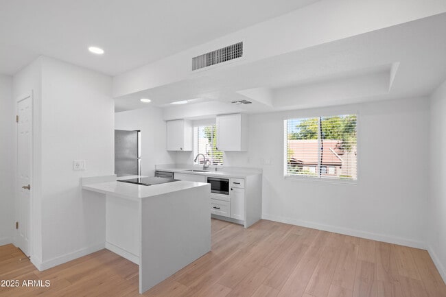 Building Photo - 4444 E Paradise Village Pkwy N Unit 271 Rental