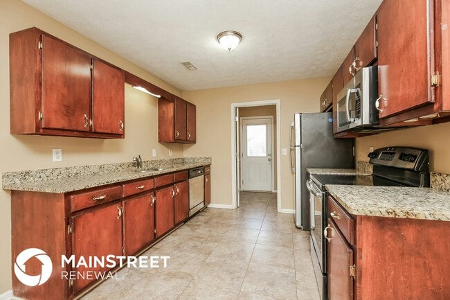 Photo - 664 Crescent Rd