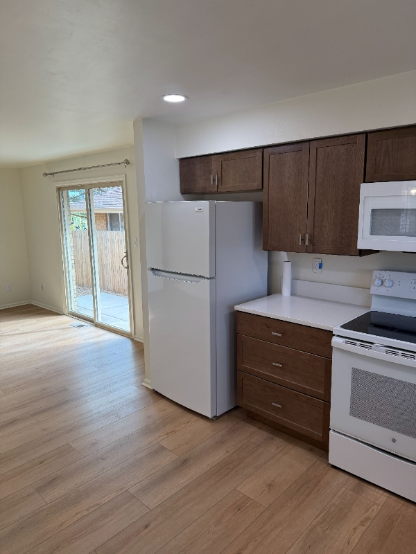 Photo - 5868 Newcombe Ct