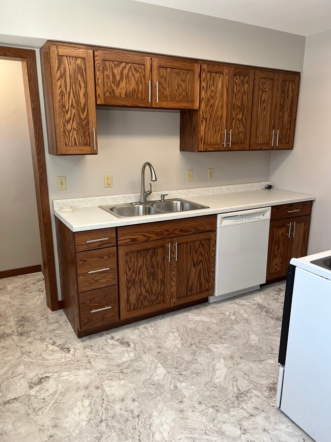 Photo - 1043 6th Ave