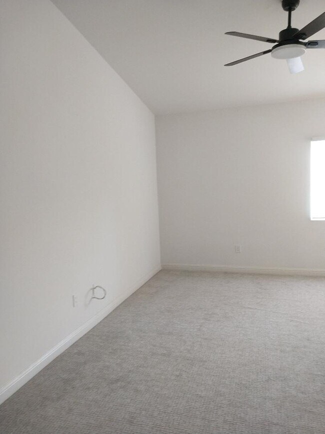 Photo - 10552 Pine Pointe Ave Unidad 202