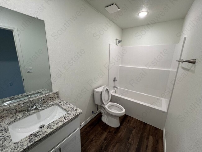 Photo - 2129 Bobwhite Ct Unidad A