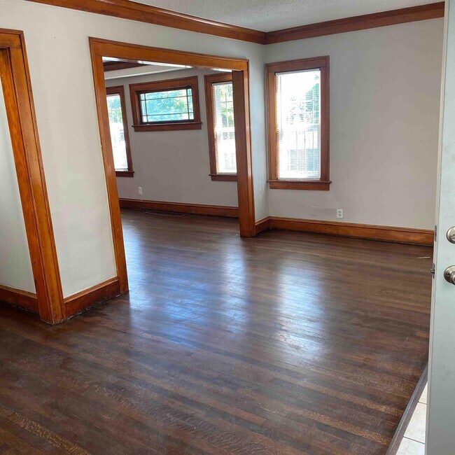 Photo - 3447 Bales Ave