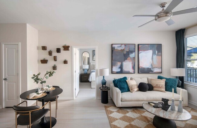 Photo - Aventon Gwynn Apartments