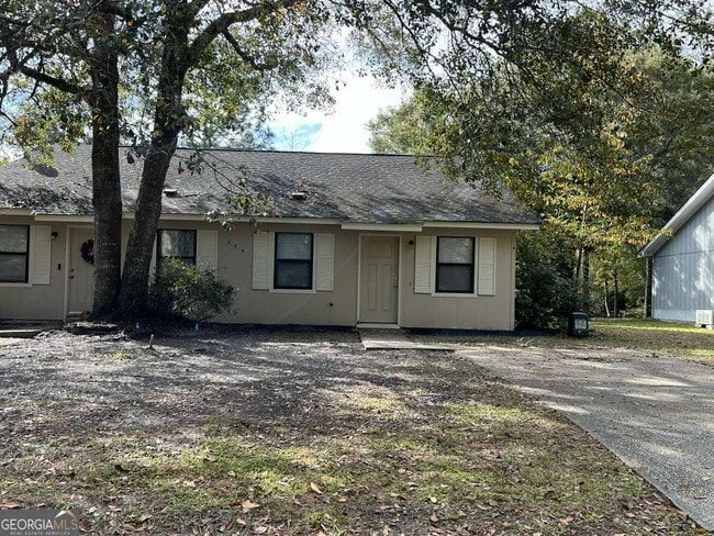 Building Photo - 155 E Lakemont Dr