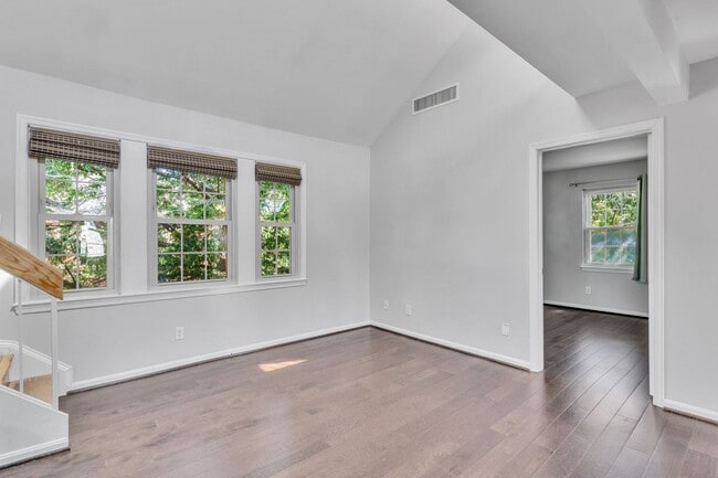 Photo - 2 Bedroom with Loft in Old Town North