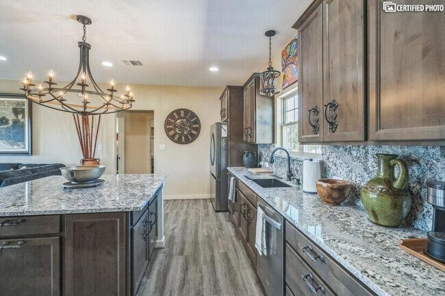 505 Heron Dr