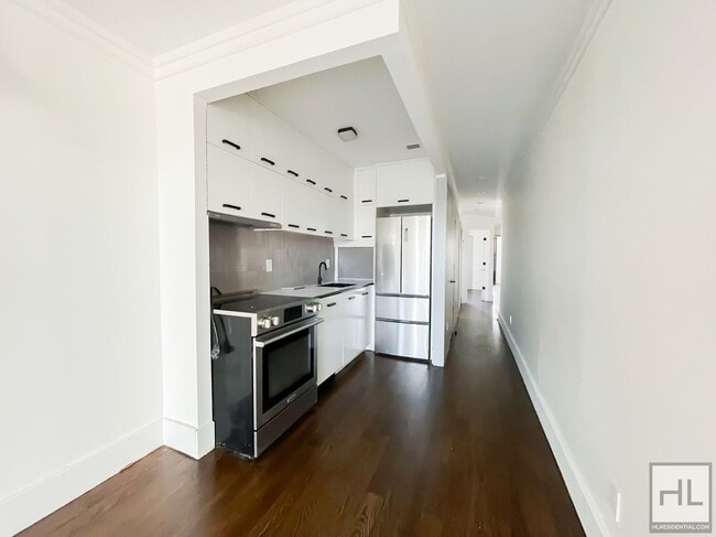 Photo - Carroll Gardens 2-Bed 1-Bath / In Unit W&D Unidad 2L