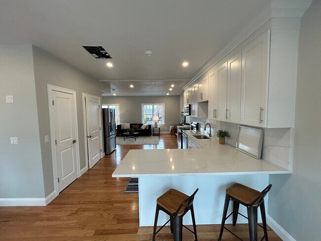 Photo - 10 Windsor St Unit 1