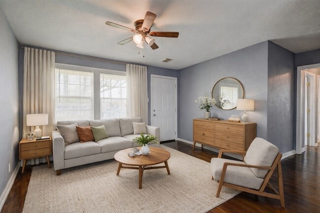 Photo - 9506 Sierra Dr