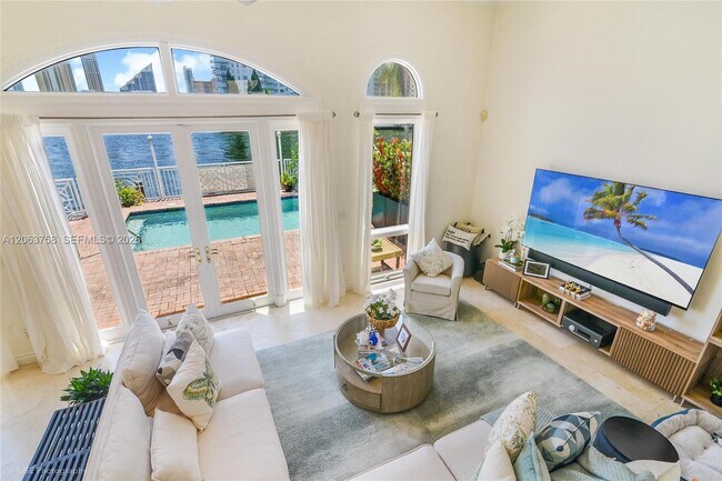 Photo - 3972 NE 171 St