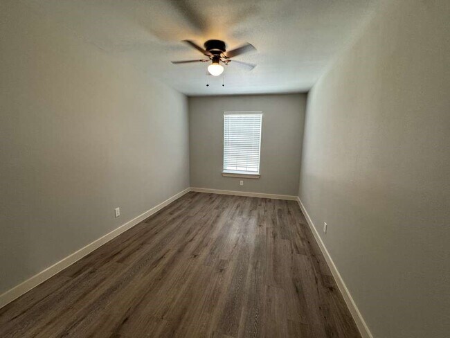 Photo - 5802 Twisted Pine Ct