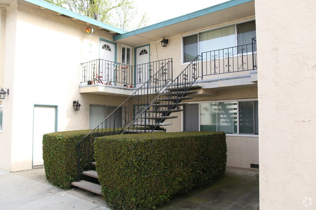 776 Deland Avenue! - 776 Deland Ave, SJ Rental