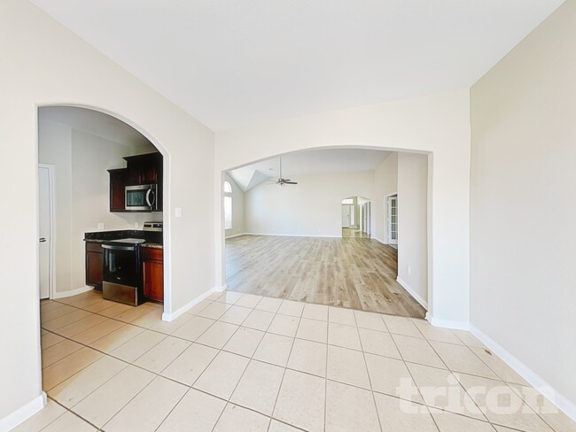 213 Lamont Rd