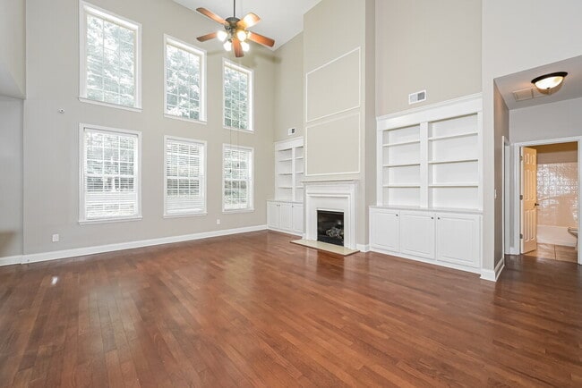 Photo - 3409 Rosecliff Trace NE