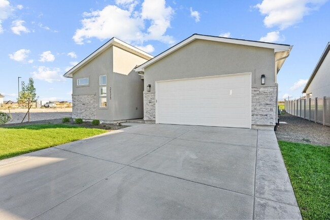 Photo - Charming 3 Bed, 2 Bath Home in Nampa, ID with Spacious Layout and Modern Touches!