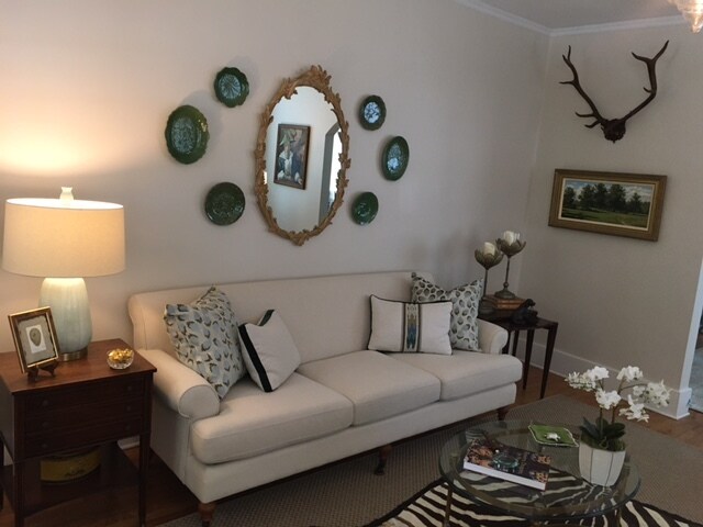 Livingroom 1 - 1827 Mcdowell St