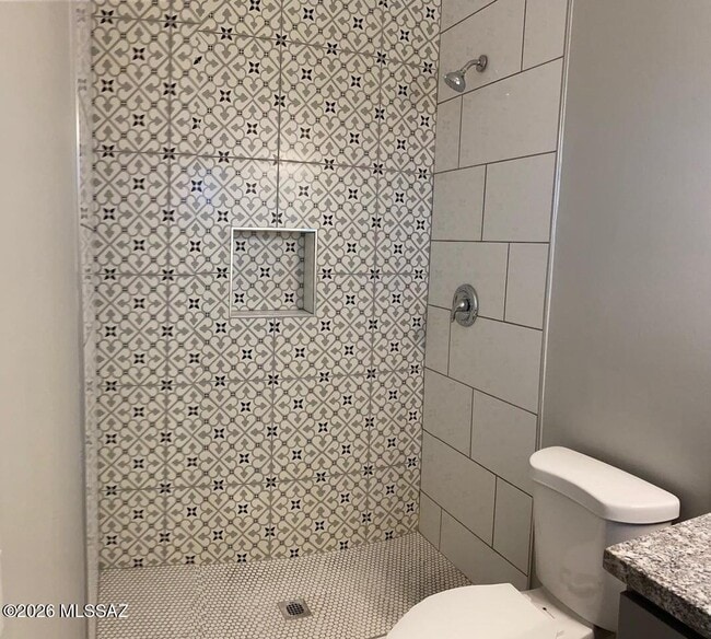 Photo - 260 W 24th St