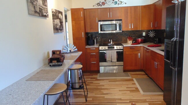 Photo - 497 Robinson Dr