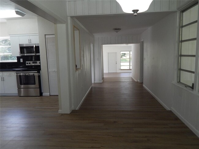 Photo - 7800 SW 69th Ave