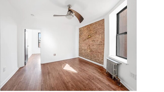 Photo - 185 E 2nd St Unit 5A