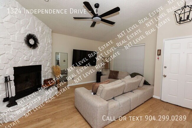 Photo - 1324 Independence Dr