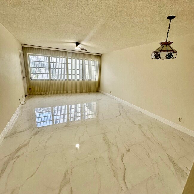 Photo - 330 SE 2nd St Unit 202g