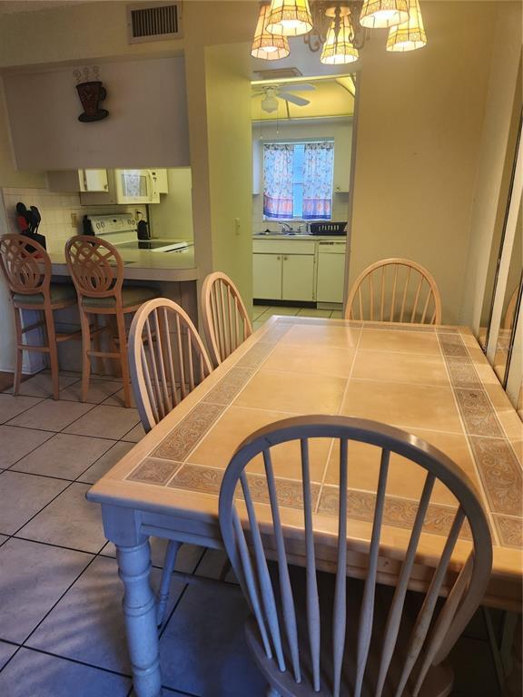 Photo - 1250 S Pinellas Ave Unidad 506