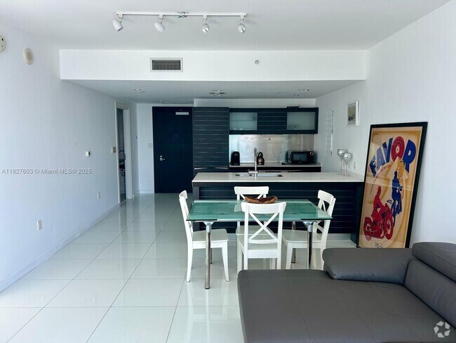 Building Photo - 200 Biscayne Blvd Way Unit 4111 Rental