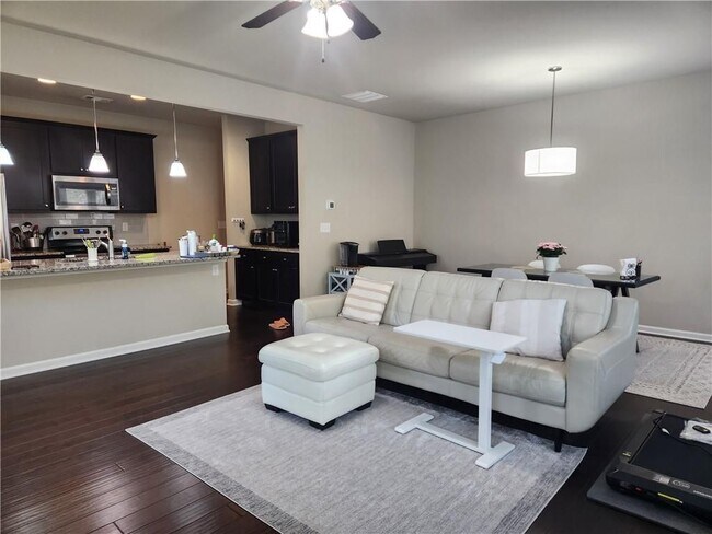 Photo - 3090 Cedar Glade Ln NE