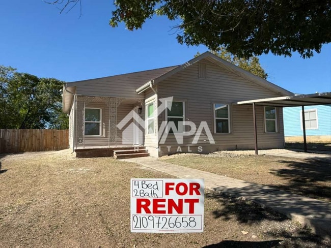 Building Photo - 115 Maurine Dr