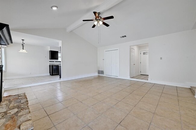 Photo - 509 Greenway Dr