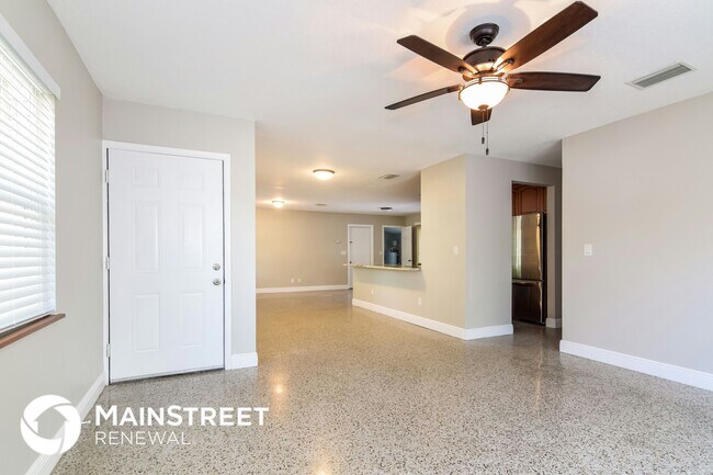 Photo - 8410 Bedford Ln