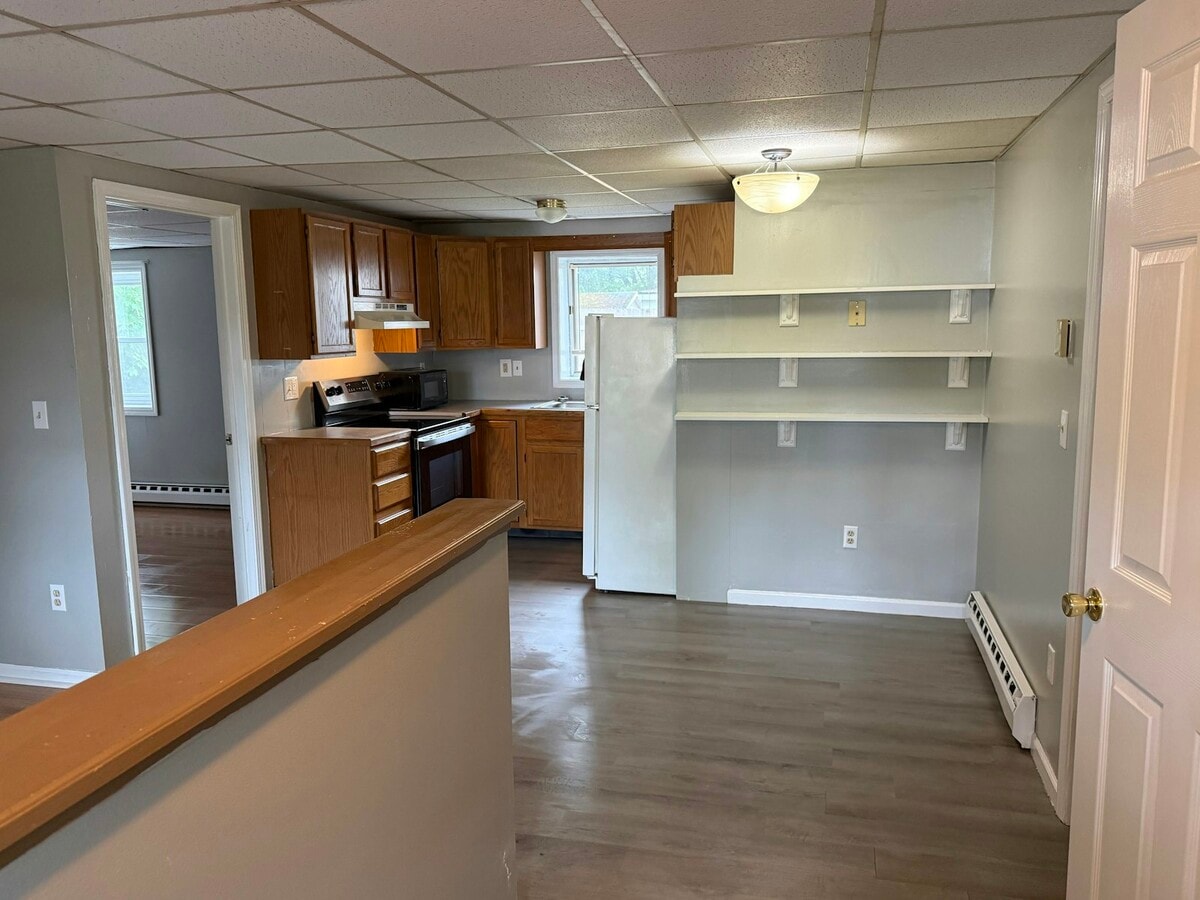 Photo - 250 W 5th St Unit Apt 2