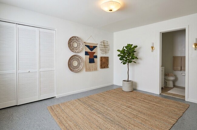 Spacious One Bedroom & Bath