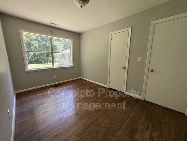 1221 Carol Cir