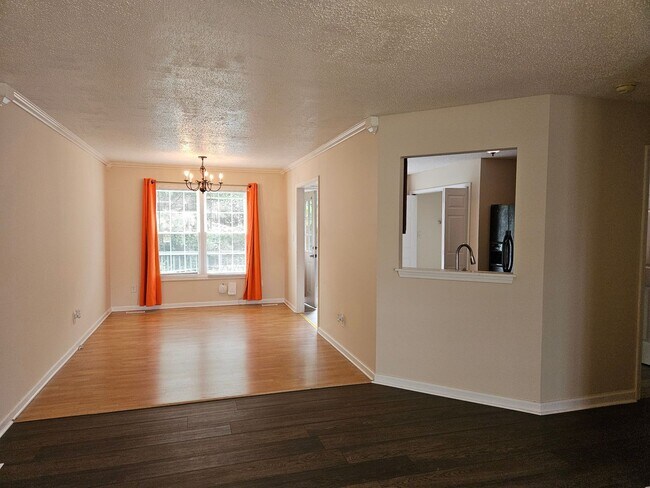 Photo - New Listing!!