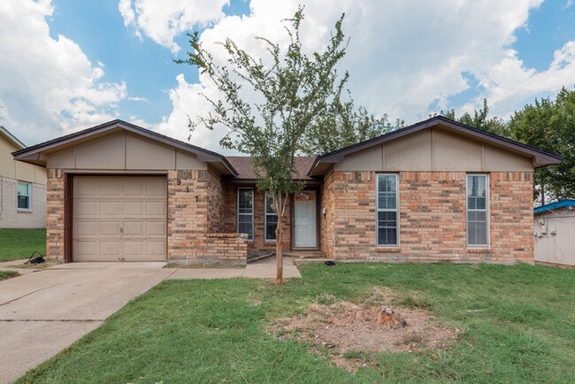 Photo - 3 bedroom Home with Prime Location