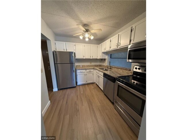 10511 Cedar Lk Rd S Unit 309