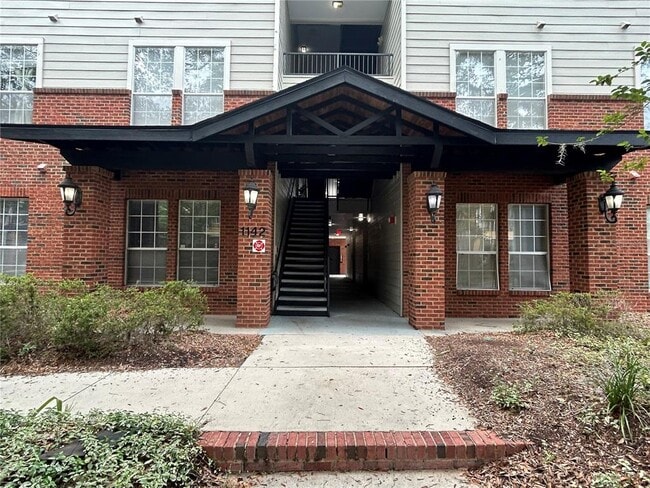 Building Photo - 1142 SW 9th Rd Unit 2D Rental