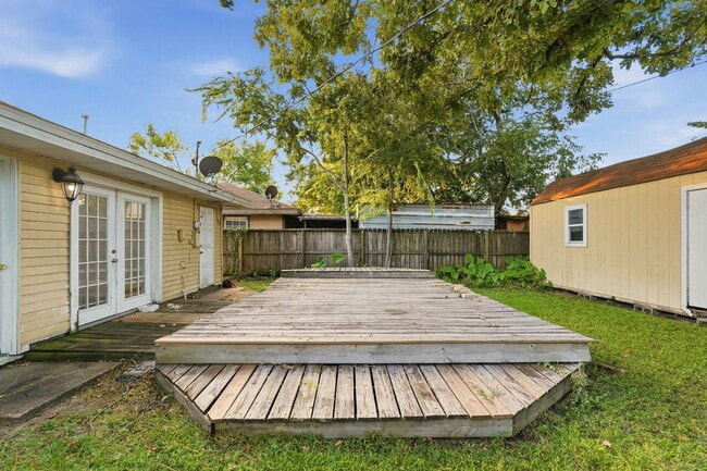 Building Photo - 2918 Tarpey Ave