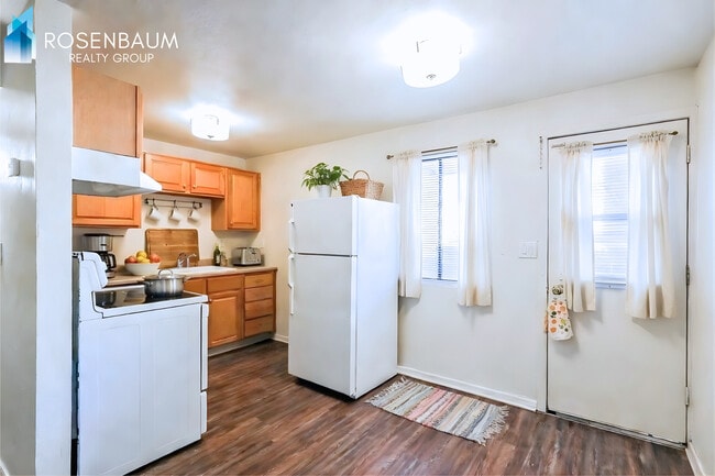 Photo - Sierra Madre Condos