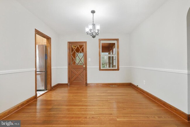 Photo - 7604 Queen Anne Dr