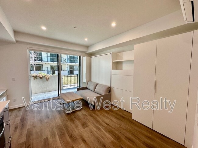 Photo - 1274-1274 Devonshire Ave