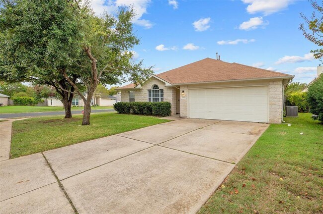 Photo - 1800 White Indigo Trail