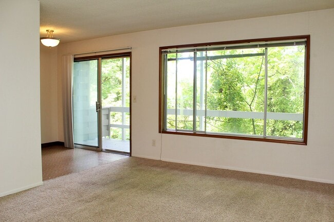 Photo - 1001 SW Woods St Unit 2