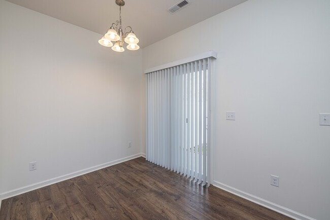 Photo - GREAT 2 Bedroom Townhome Regent Park - AVAILABLE MAY 2026