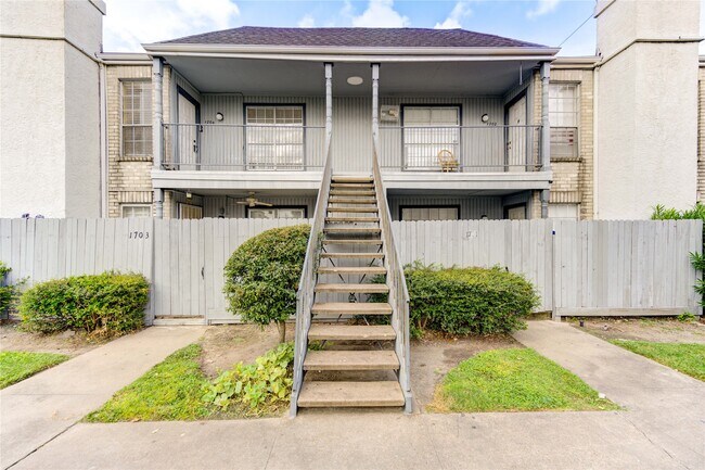 Photo - 6606 De Moss Dr Unit 1704