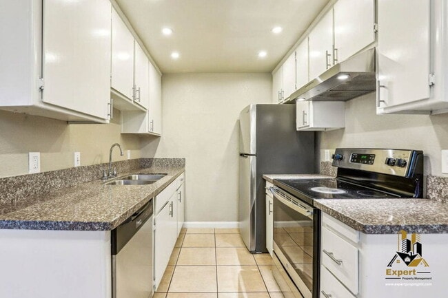 Photo - 6412 Benning St Unidad Apt 5