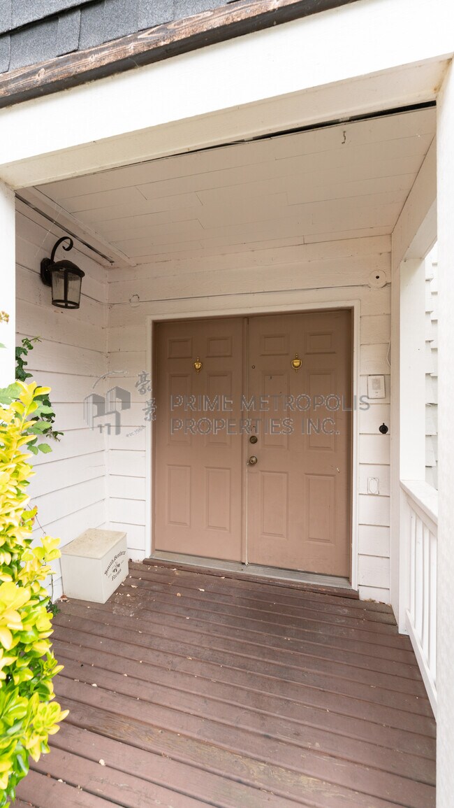 Photo - 10706 Lakeside Ave NE